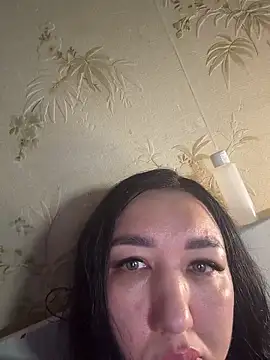 Snapshot of Naughtbaby_2025 chatting on 06-16-26, 02:50 Naughtbaby 2025 online show from 06-16-26, 02:50