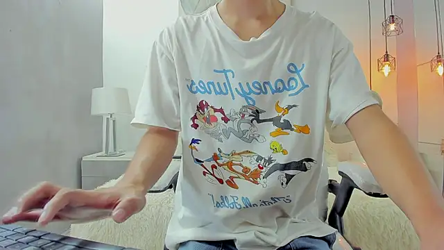 Snapshot of Johann_sex chatting on 07-12-26, 07:04 Johann sex online show from 07-12-26, 07:04