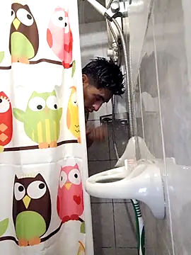 LeonRoots online show from 10-23-25, 02:43