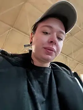 AlishaPrettyBlade online show from 04-05-26, 06:20