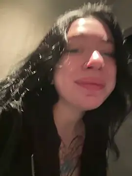 AlishaPrettyBlade online show from 04-17-26, 05:32