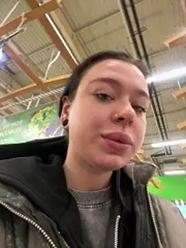 AlishaPrettyBlade online show from 03-11-26, 09:03