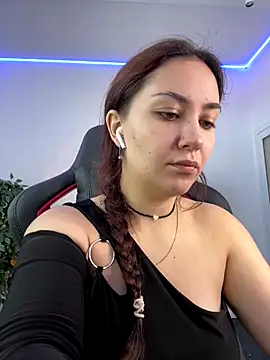 AshleySkott  online show from 10-20-25, 08:48