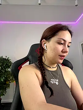 AshleySkott  online show from 10-06-25, 08:26