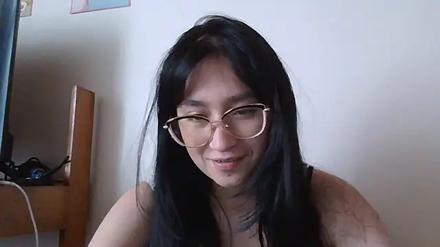 Snapshot of Arielle_lov chatting on 01-15-26, 09:18 Arielle lov online show from 01-15-26, 09:18