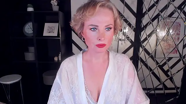 Snapshot of Sandra_Kind chatting on 03-18-25, 05:34 Sandra Kind online show from 03-18-25, 05:34