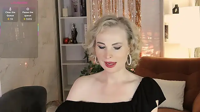 Snapshot of Sandra_Kind chatting on 01-06-26, 05:44 Sandra Kind online show from 01-06-26, 05:44