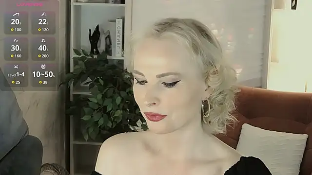 Snapshot of Sandra_Kind chatting on 11-16-25, 05:34 Sandra Kind online show from 11-16-25, 05:34