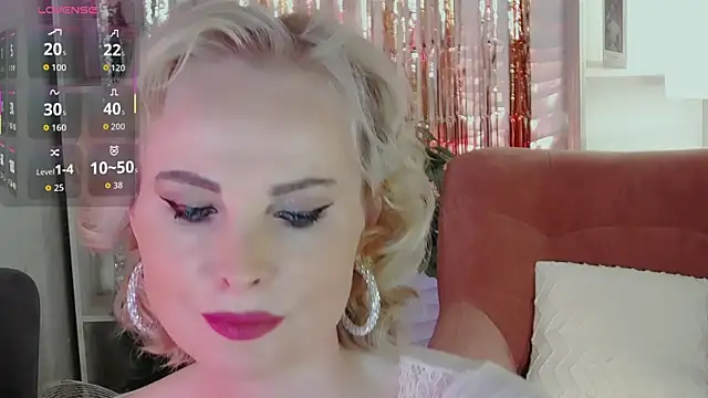 Snapshot of Sandra_Kind chatting on 12-21-25, 05:31 Sandra Kind online show from 12-21-25, 05:31