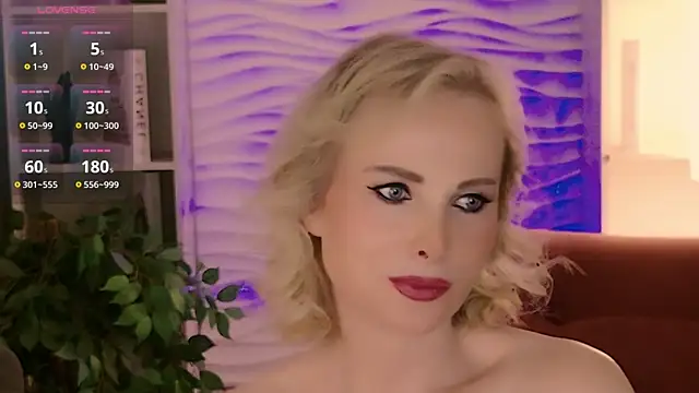 Snapshot of Sandra_Kind chatting on 06-19-26, 05:35 Sandra Kind online show from 06-19-26, 05:35