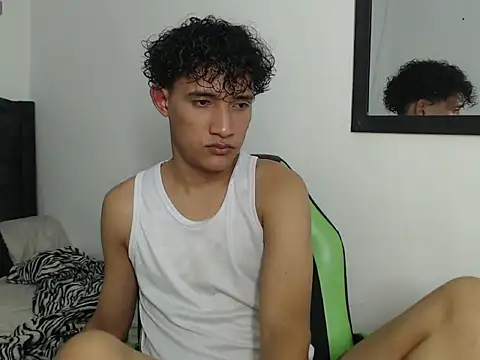 Boy coll online show from 02-26-26, 05:51