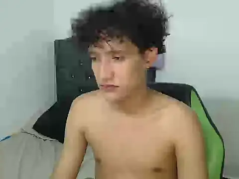 Snapshot of Boy_coll chatting on 03-21-26, 07:20 Boy coll online show from 03-21-26, 07:20
