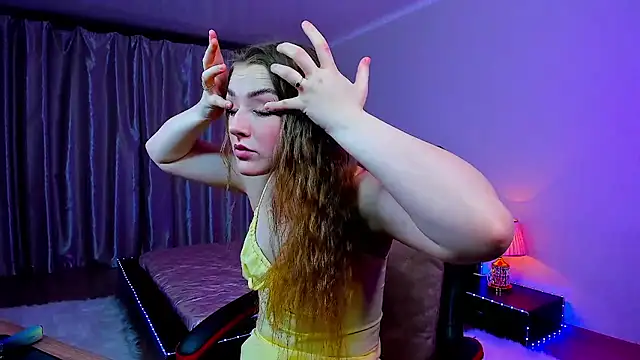 Sofia beautifuul online show from 10-31-25, 03:03