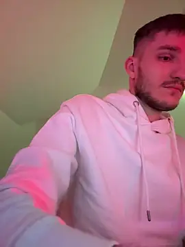 Snapshot of yoyoboy988 chatting on 03-18-25, 10:04 yoyoboy988 online show from 03-18-25, 10:04