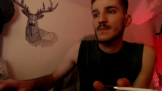 Snapshot of yoyoboy988 chatting on 09-25-25, 04:24 yoyoboy988 online show from 09-25-25, 04:24