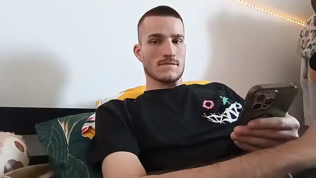 yoyoboy988 online show from 06-21-26, 02:34