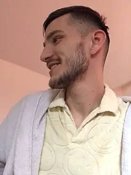 Snapshot of yoyoboy988 chatting on 03-18-25, 03:01 yoyoboy988 online show from 03-18-25, 03:01