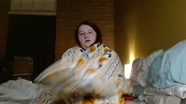 BubblyMoonie online show from 12-21-25, 02:03