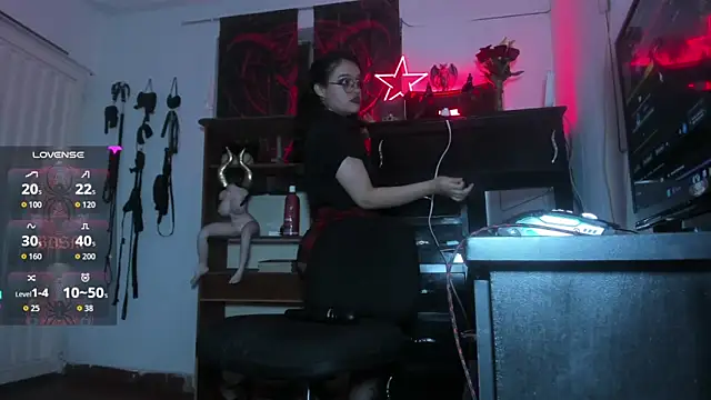 Snapshot of OnyxDiosaGotica chatting on 02-04-26, 05:35 OnyxDiosaGotica online show from 02-04-26, 05:35