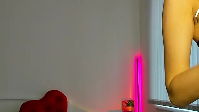 Andrea tasty online show from 05-05-26, 03:48