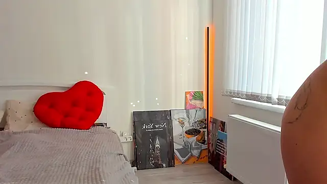 Andrea tasty online show from 05-12-26, 02:34