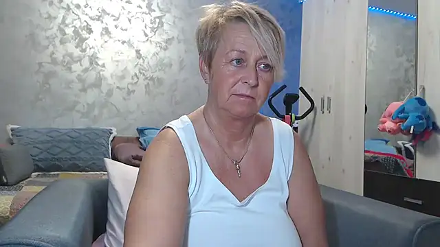 RosesandLillies online show from 03-07-26, 06:24