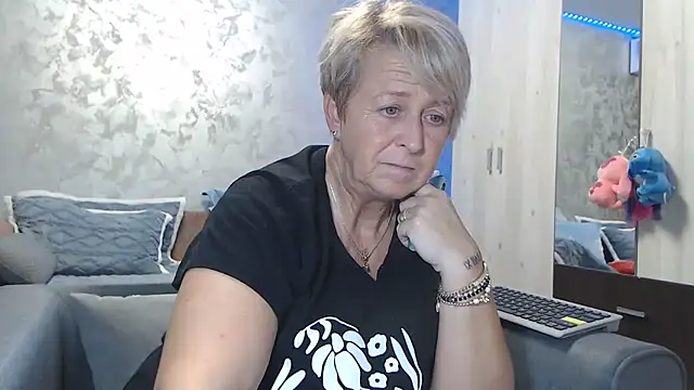 RosesandLillies online show from 12-02-25, 05:58