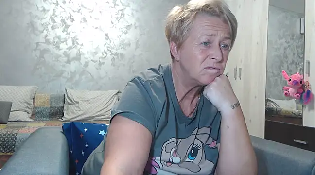 Snapshot of RosesandLillies chatting on 02-21-25, 05:53 RosesandLillies online show from 02-21-25, 05:53