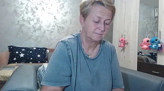 Snapshot of RosesandLillies chatting on 03-16-25, 06:55 RosesandLillies online show from 03-16-25, 06:55