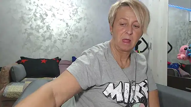 RosesandLillies online show from 03-28-26, 05:47