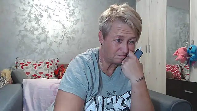 RosesandLillies online show from 11-09-25, 04:55