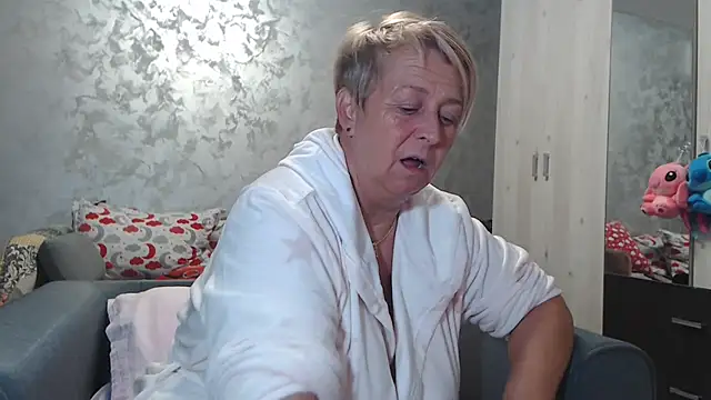 RosesandLillies online show from 11-06-25, 05:28