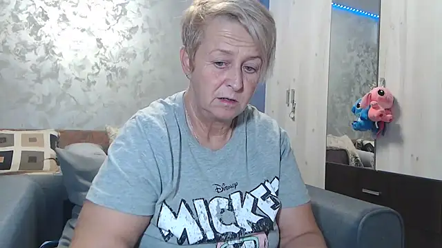 RosesandLillies online show from 02-16-26, 06:06