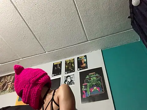 Snapshot of NatashaRex chatting on 02-26-25, 12:52 NatashaRex online show from 02-26-25, 12:52