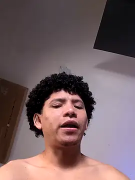 Snapshot of Magno_03 chatting on 02-23-26, 09:15 Magno 03 online show from 02-23-26, 09:15