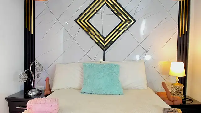 EmilyDiaaz online show from 10-28-25, 12:26