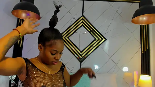 EmilyDiaaz online show from 09-16-25, 12:17