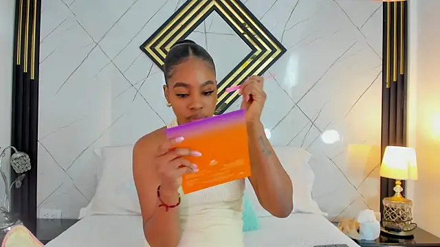 EmilyDiaaz online show from 10-09-25, 12:17