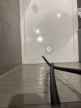 Snapshot of Nigel993 chatting on 11-04-25, 01:37 Nigel993 online show from 11-04-25, 01:37