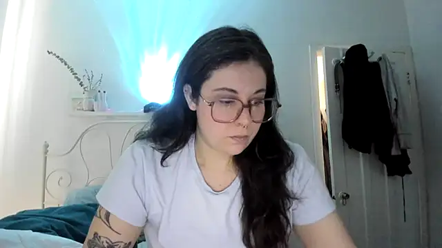 Snapshot of Rosiee69_ chatting on 02-23-25, 06:56 Rosiee69  online show from 02-23-25, 06:56