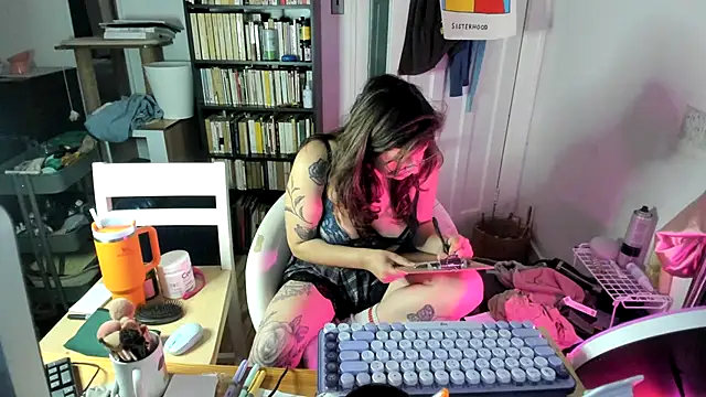 Rosiee69  online show from 10-28-25, 09:25