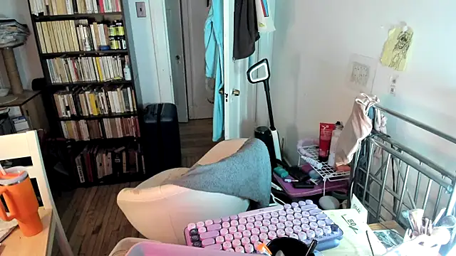 Rosiee69  online show from 11-30-25, 03:35