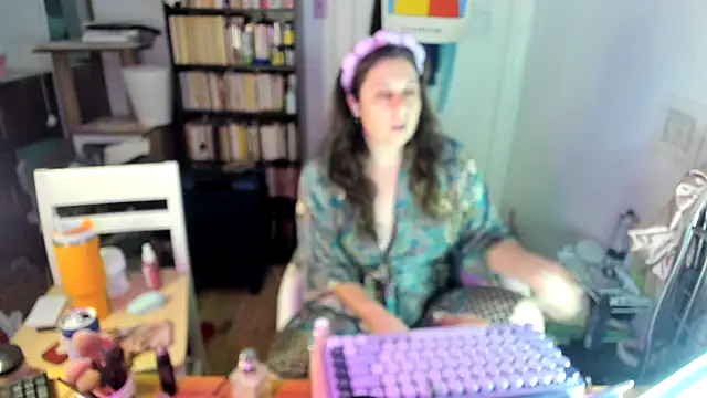 Rosiee69  online show from 11-02-25, 04:45