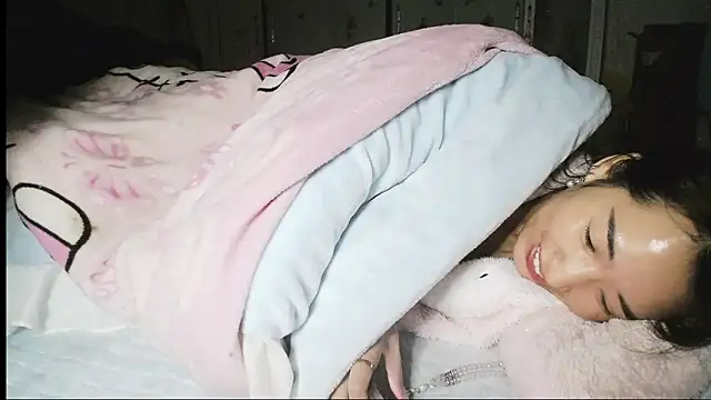 hebe-02 online show from 12-21-25, 01:35