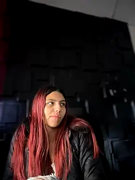 Emily-teen online show from 11-26-25, 01:33