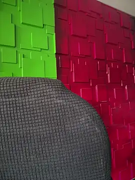 Emily-teen online show from 01-18-26, 08:23