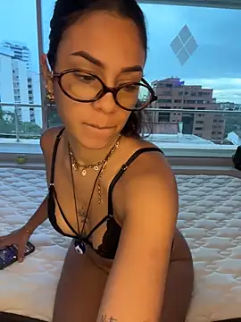 Alice surprise online show from 11-27-25, 10:10