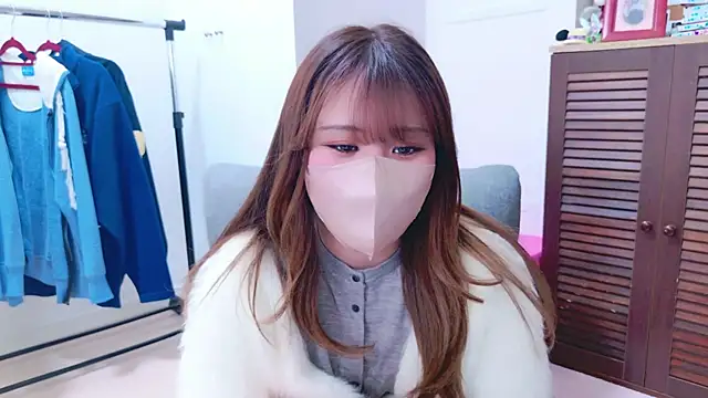 noa chi online show from 02-24-25, 10:04