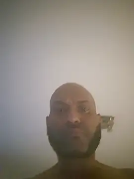 Snapshot of Mrnutella chatting on 03-05-25, 05:50 Mrnutella online show from 03-05-25, 05:50