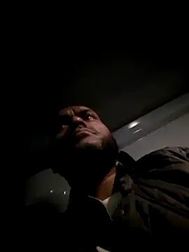 Snapshot of Mrnutella chatting on 03-01-25, 02:04 Mrnutella online show from 03-01-25, 02:04